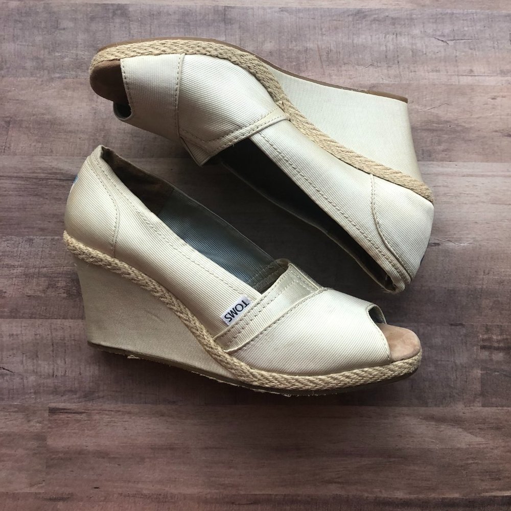 TOMS Ivory Satin Wedge Slip On Espadrille Sandals - Picture 6 of 7